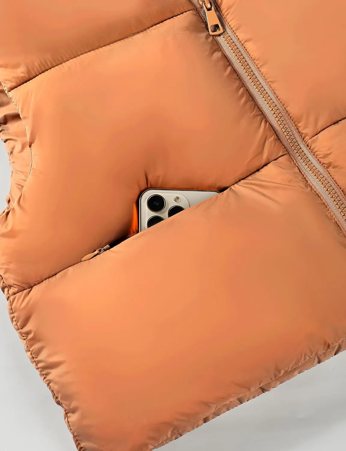 Buauty Cropped Puffer Vest Women 2025 Winter Puffy Vest with Pockets Lightweight Stand Collar Zip Up Sleeveless Jacket